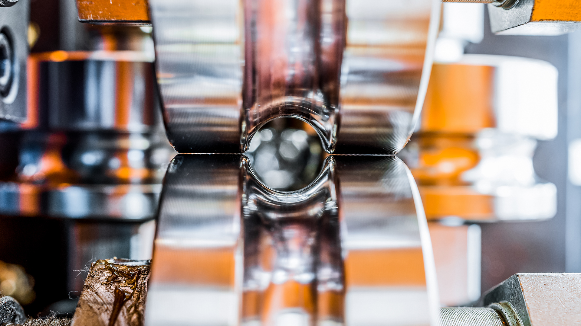 Microdraw metalworking lubricants machinging
